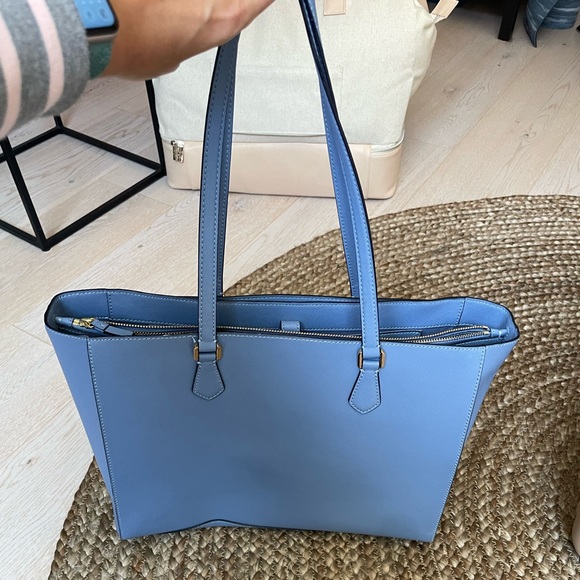 Used-like new Tory Burch bag